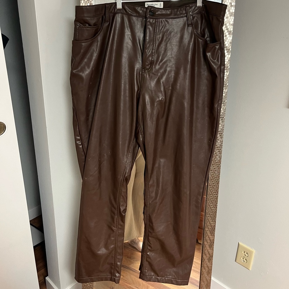 Abercrombie and Fitch brown faux leather curve love pants sz 20r
